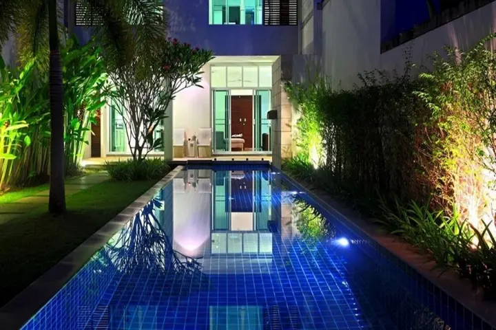 Тхаланг: Two Villas Holiday Oxygen Style Bangtao Beach