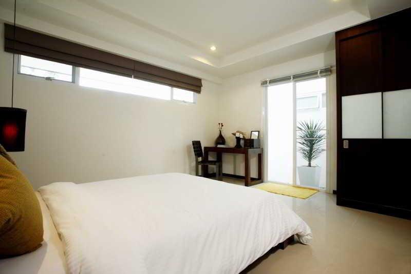 Тхаланг: Two Villas Holiday Oxygen Style Bangtao Beach