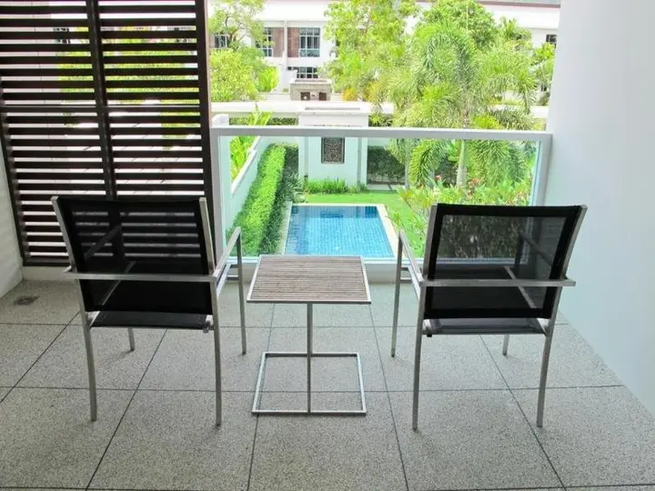 Тхаланг: Two Villas Holiday Oxygen Style Bangtao Beach