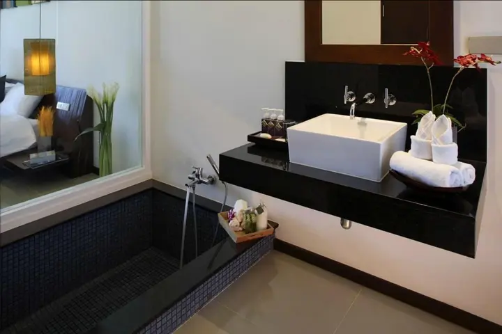 Тхаланг: Two Villas Holiday Oxygen Style Bangtao Beach