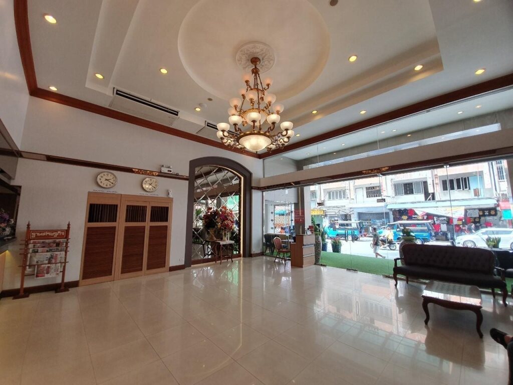 Хатъяй: Sakol Hotel