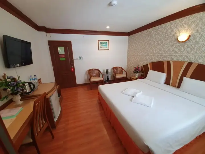 Хатъяй: Sakol Hotel