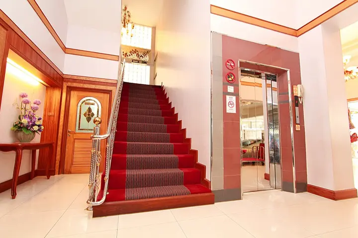 Хатъяй: Sakol Hotel
