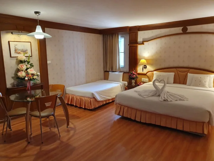 Хатъяй: Sakol Hotel