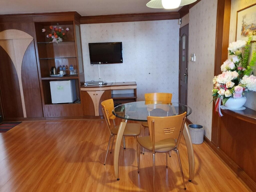 Хатъяй: Sakol Hotel