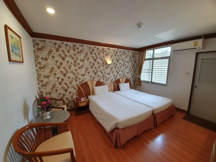 Хатъяй: Sakol Hotel