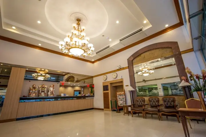 Хатъяй: Sakol Hotel