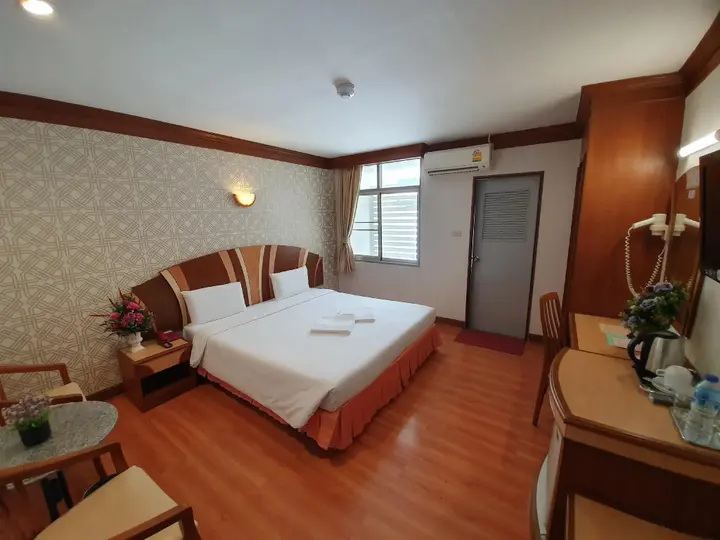 Хатъяй: Sakol Hotel