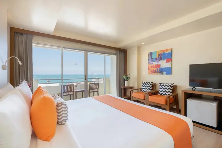 Паттайя: Отель Sunshine Hotel & Residences