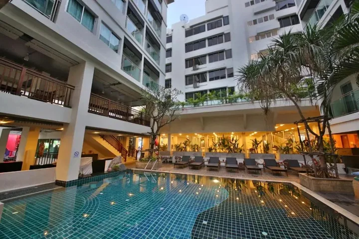 Паттайя: Отель Sunshine Hotel & Residences