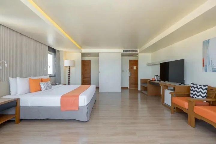 Паттайя: Отель Sunshine Hotel & Residences