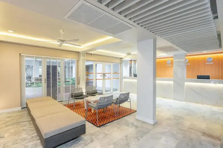 Паттайя: Отель Sunshine Hotel & Residences