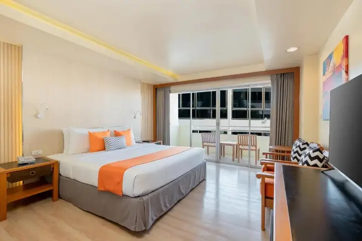 Паттайя: Отель Sunshine Hotel & Residences