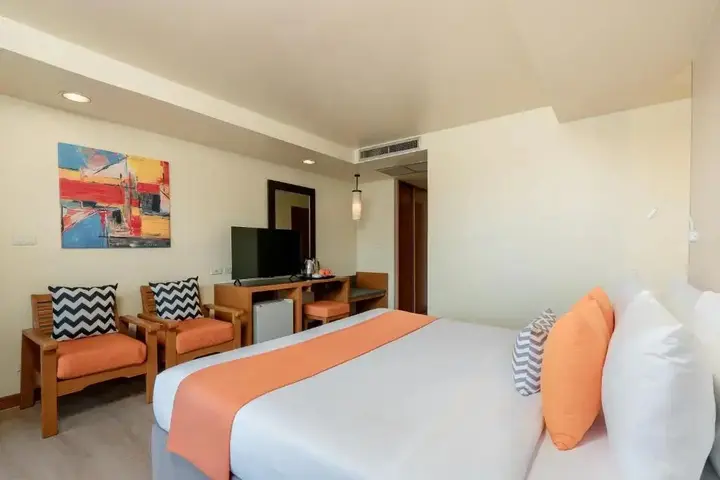 Паттайя: Отель Sunshine Hotel & Residences