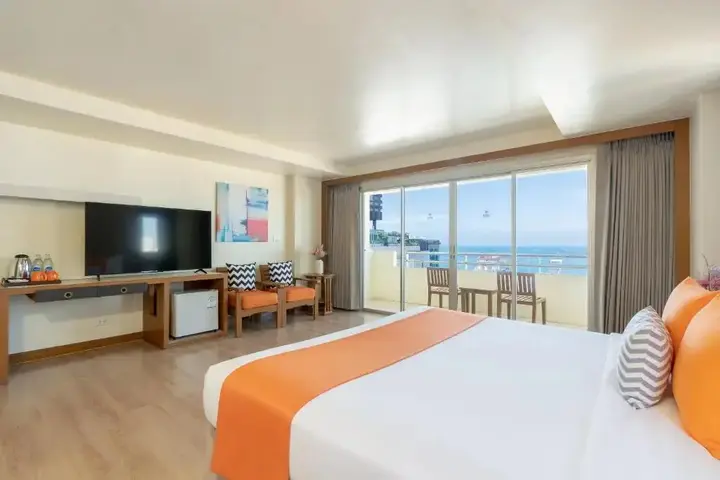 Паттайя: Отель Sunshine Hotel & Residences