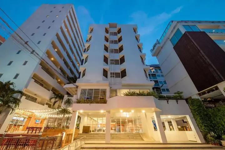 Паттайя: Отель Sunshine Hotel & Residences