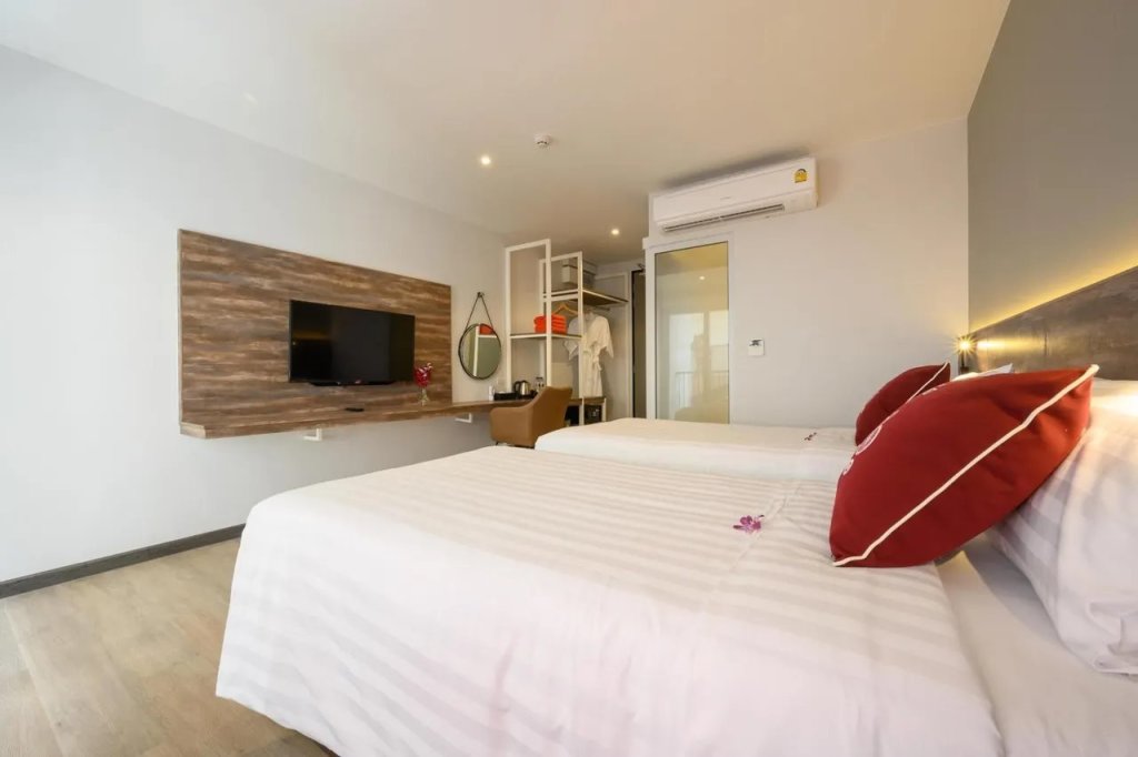 Тхаланг: Tour De Phuket Hotel