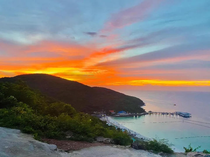 Ко-Лан: Koh Larn White House