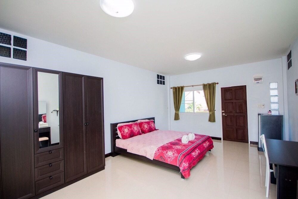 Кхлонг-Янг: RuenAiyara Apartment