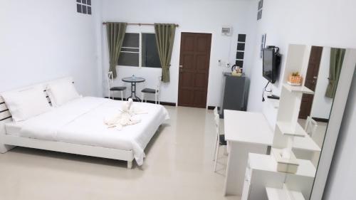 Кхлонг-Янг: RuenAiyara Apartment