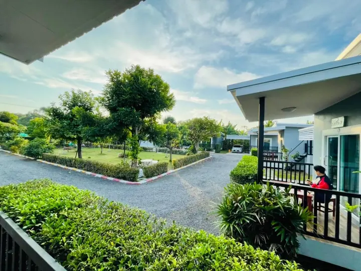 Лопбури: Baan Ruay Suk Resort Lopburi