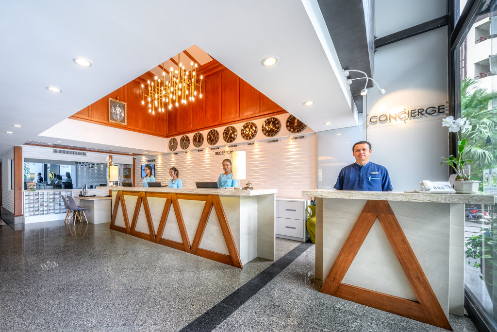 Пхукет: Andaman Beach Suites Hotel