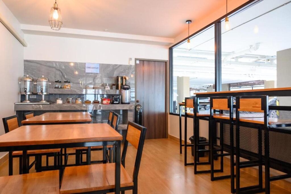 Бангкок: Donmueang Place Hotel