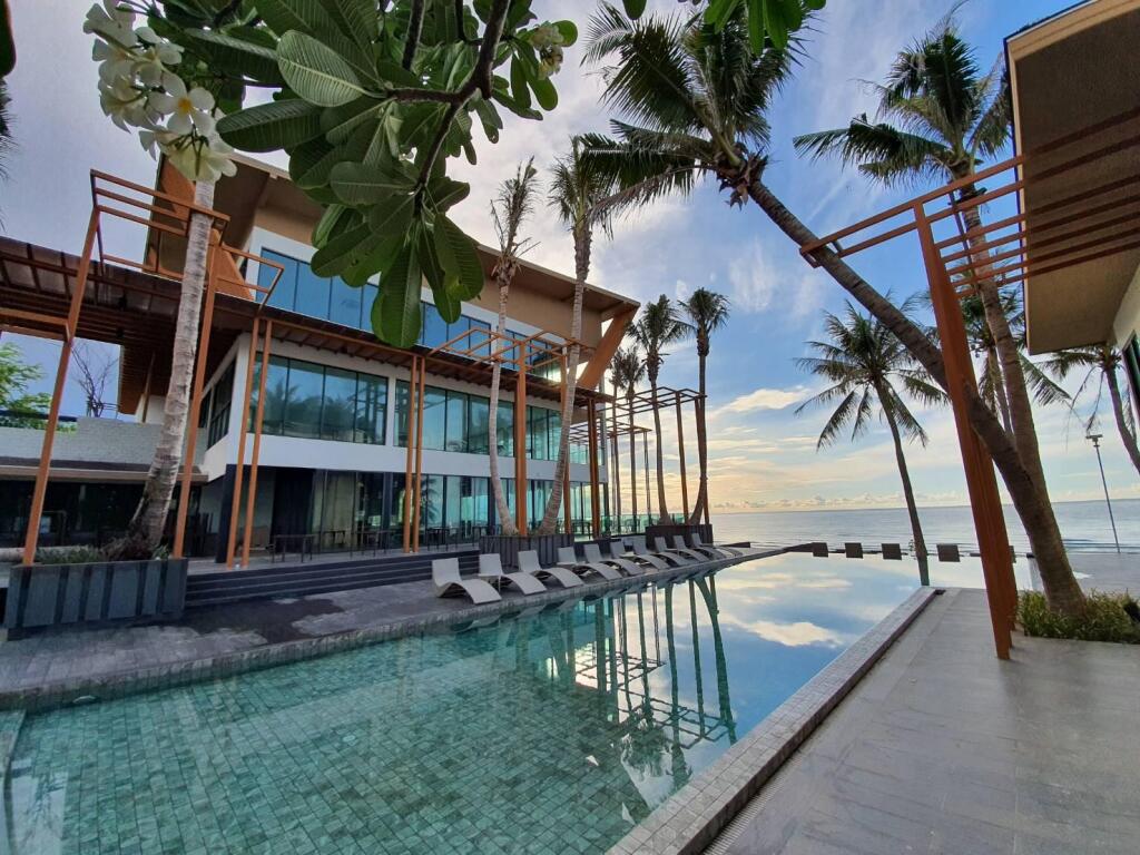 Чаам: Eco Cozy Beachfront Resort Chaam