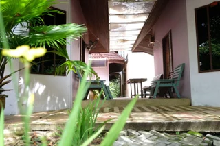 Бетонг: River Inn Resort