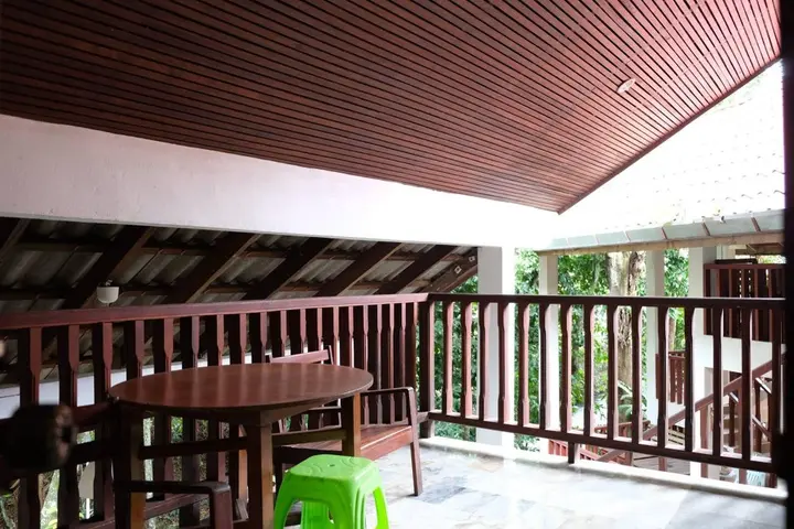 Бетонг: River Inn Resort