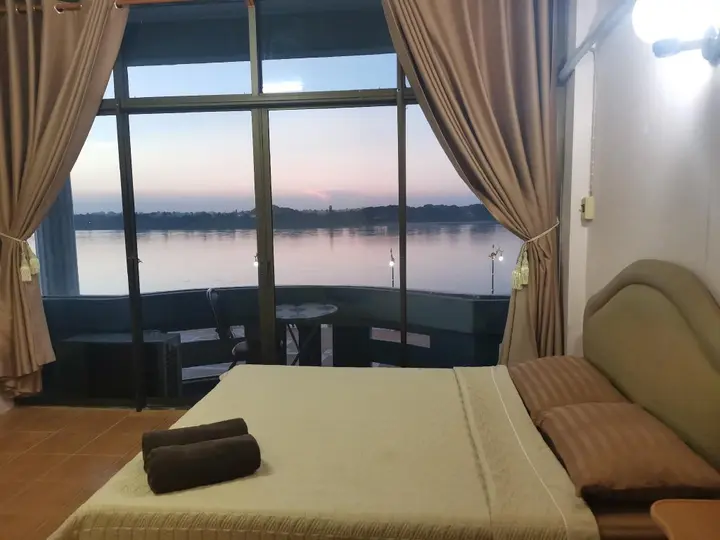 Нонгкхай: Just Mansion Hotel
