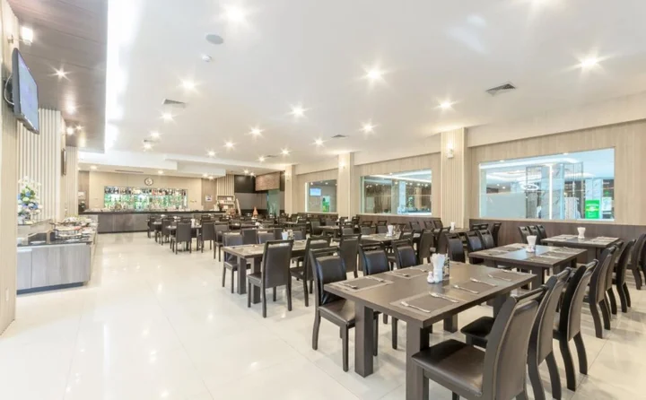 Сирача: Eastpana Hotel