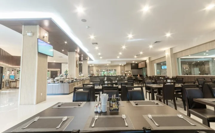 Сирача: Eastpana Hotel