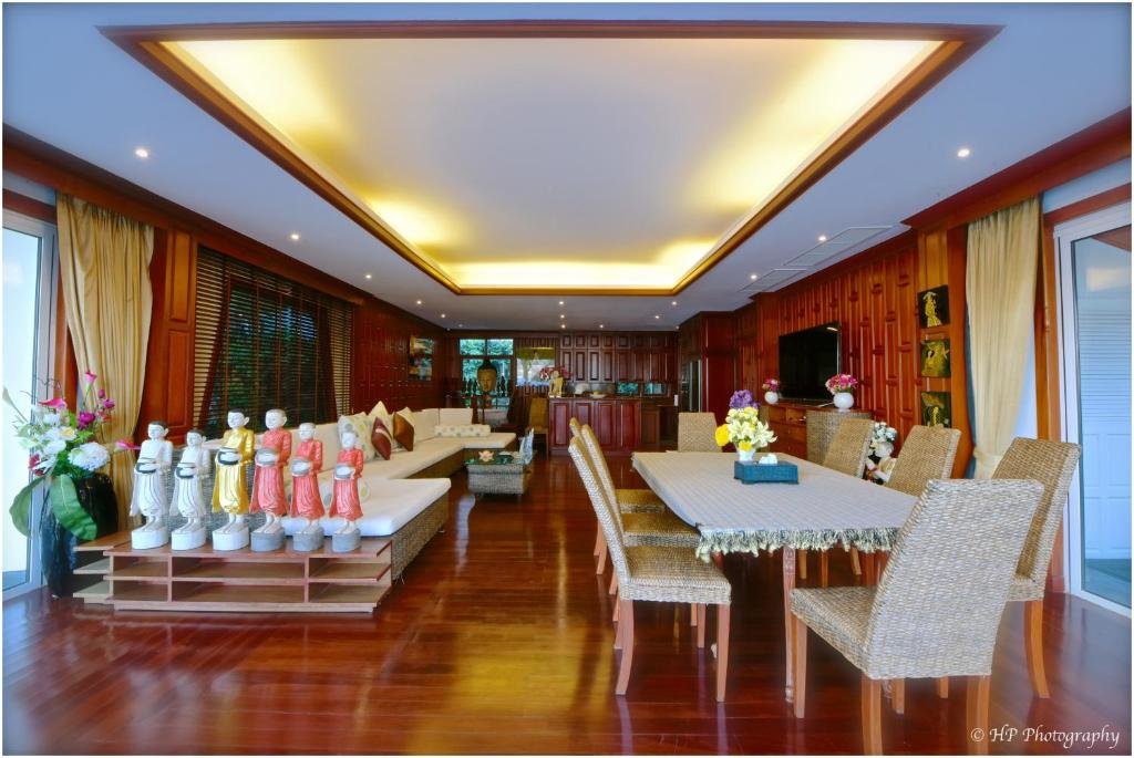 Кату: Villa REGTUK