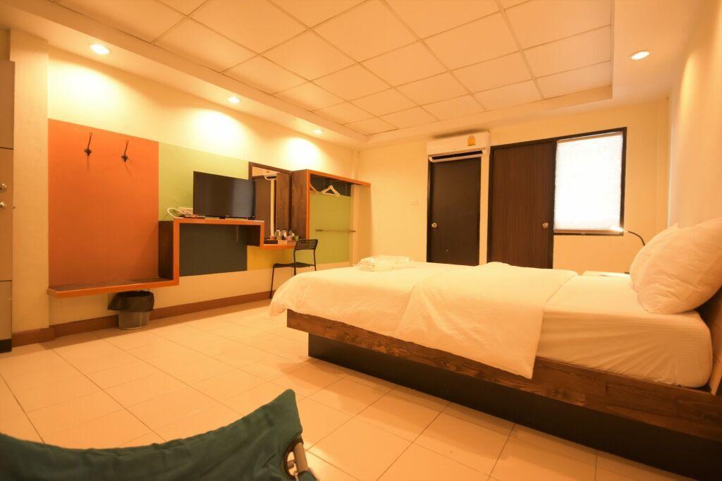 Нонтхабури: ROOM at PRACHACHUEN