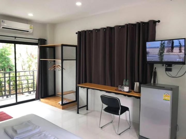 Сураттхани: ดีดี โมเดิร์นเฮาส์ (DD Modern House)