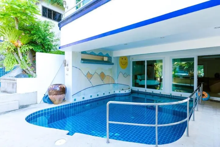 Кату: Patong Indigo cozy villa super sea view芭东五卧室无敌海景