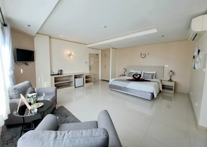 Хуахин: Thipurai City Hotel