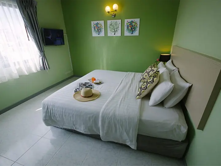 Хуахин: Thipurai City Hotel