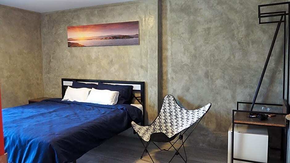 Лансака: Phooree Boutique Hotel โรงแรมภูรีบูธีค