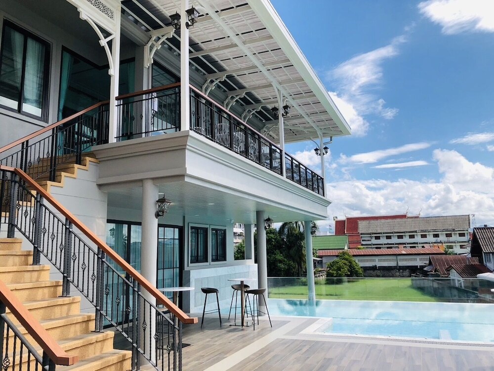 Фрае: Huern Kan Thong Hotel