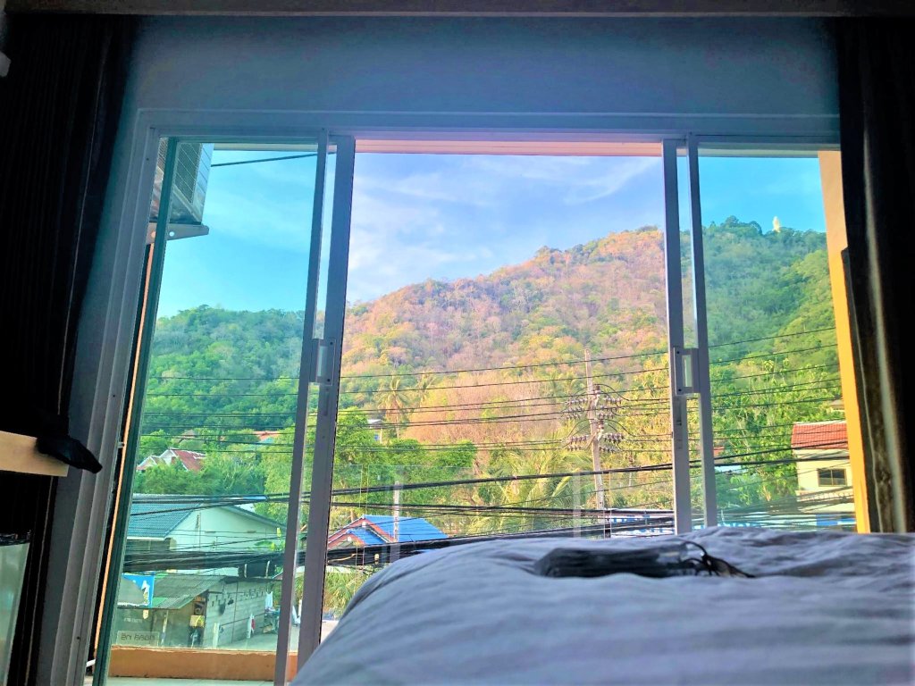 Муанг: Tall Tree Kata Phuket