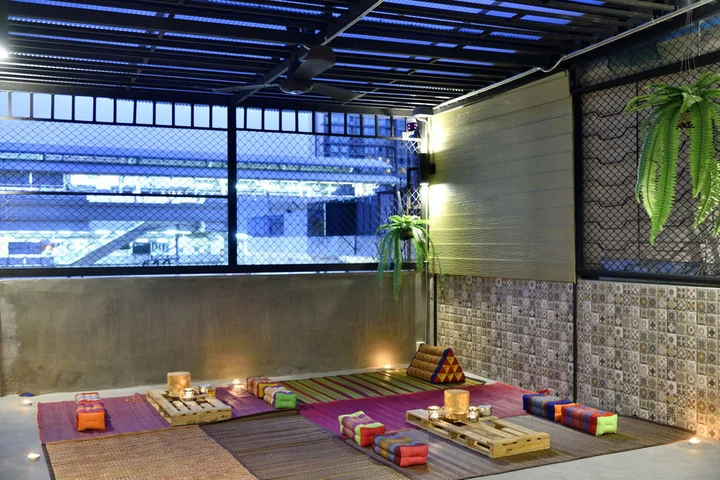 Бангкок: M Gray Hostel & Cafe