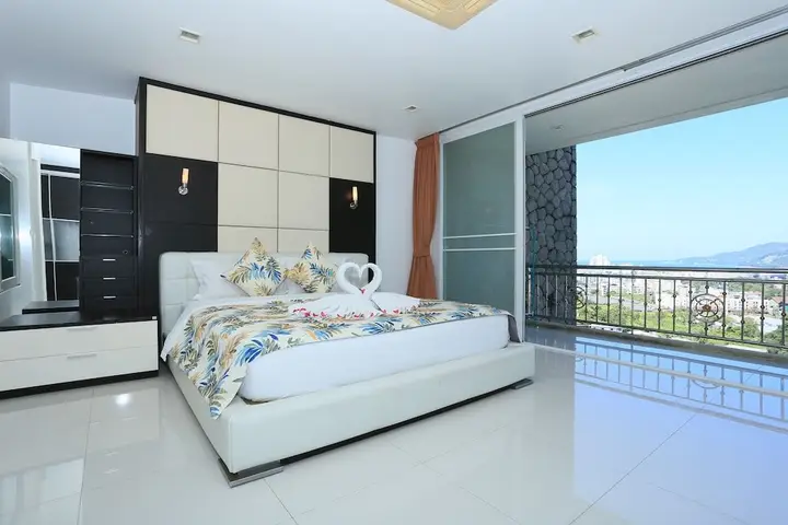 Patong Seaview4BDR Pool  Villa — фото 1