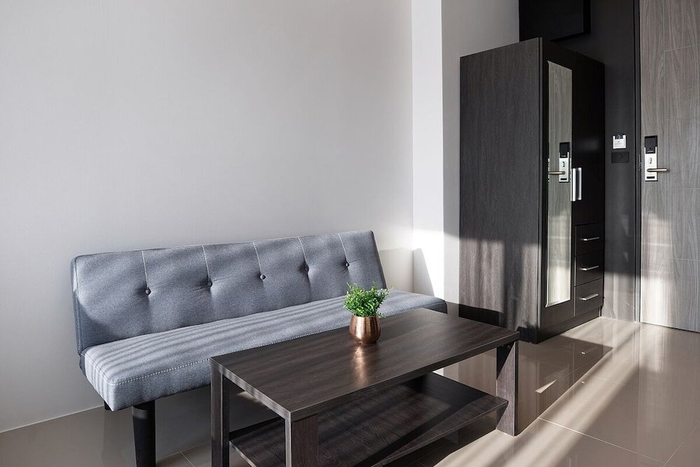 Кату: Studio Central Hillview A901