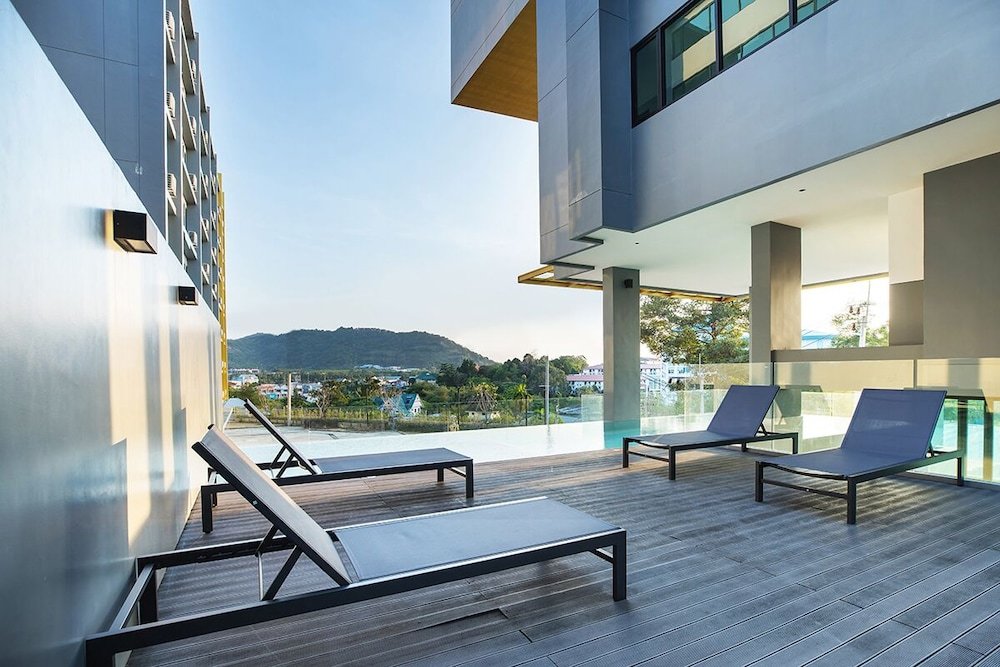 Кату: Studio Central Hillview A901