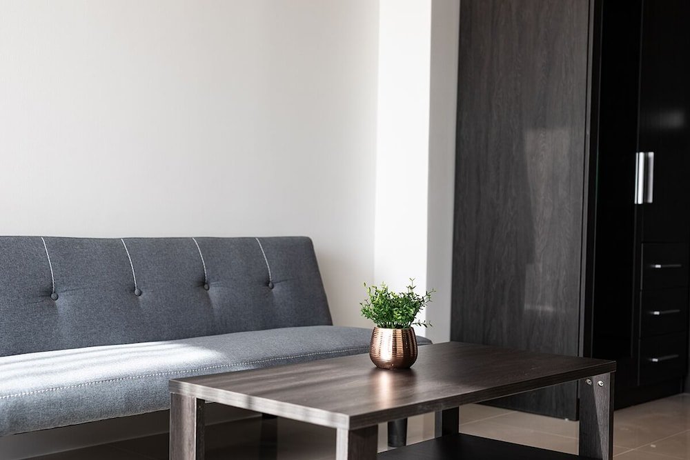 Кату: Studio Central Hillview A901