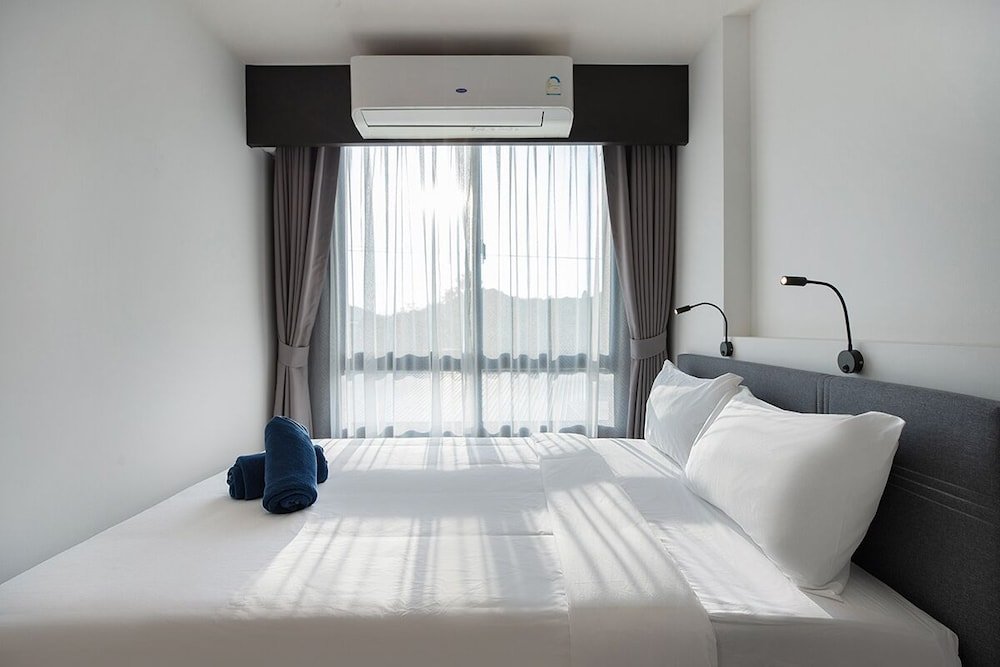 Кату: Studio Central Hillview A901