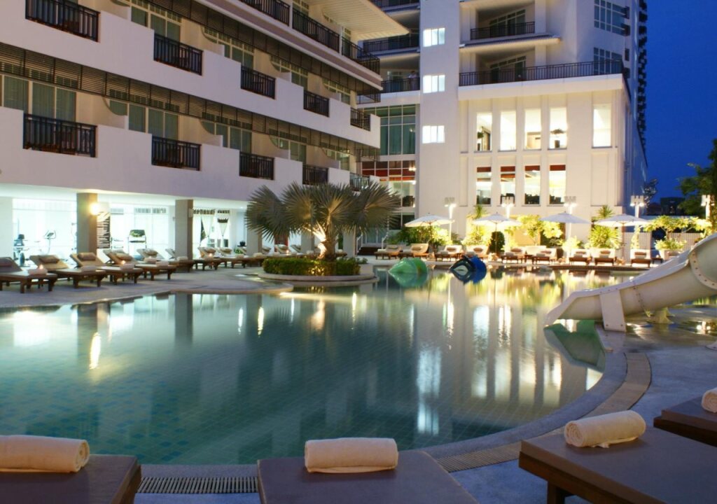 Паттайя: The Pattaya Discovery Beach Hotel Pattaya