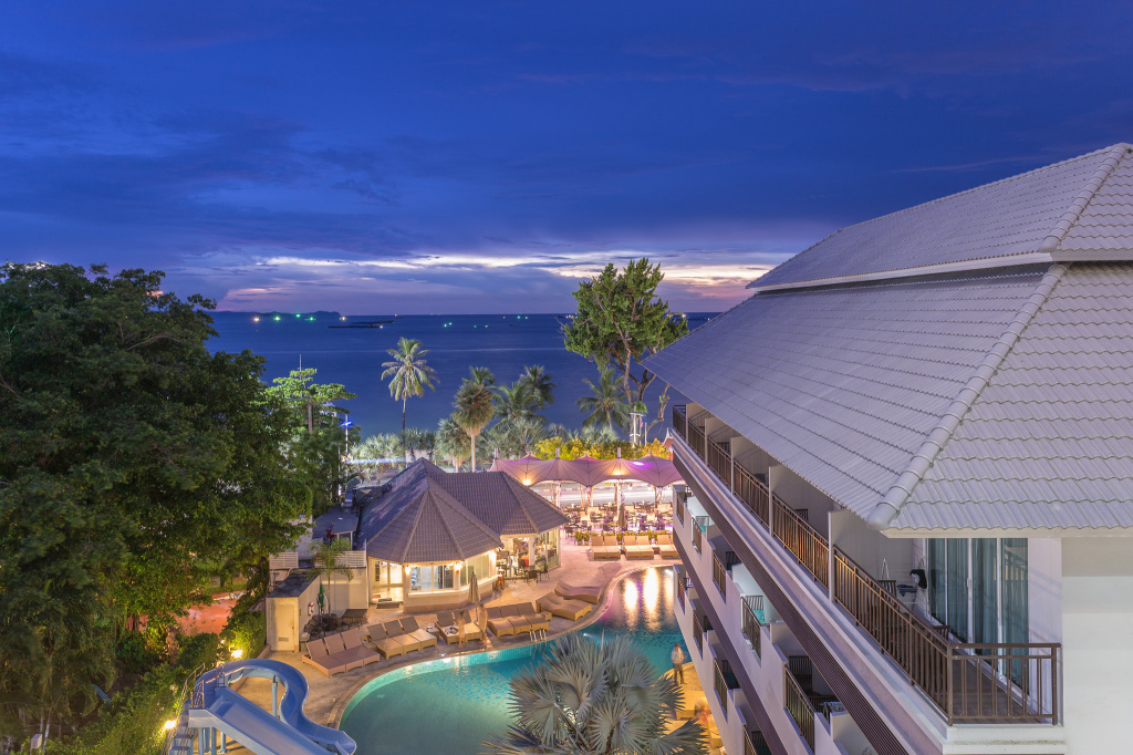 Паттайя: The Pattaya Discovery Beach Hotel Pattaya